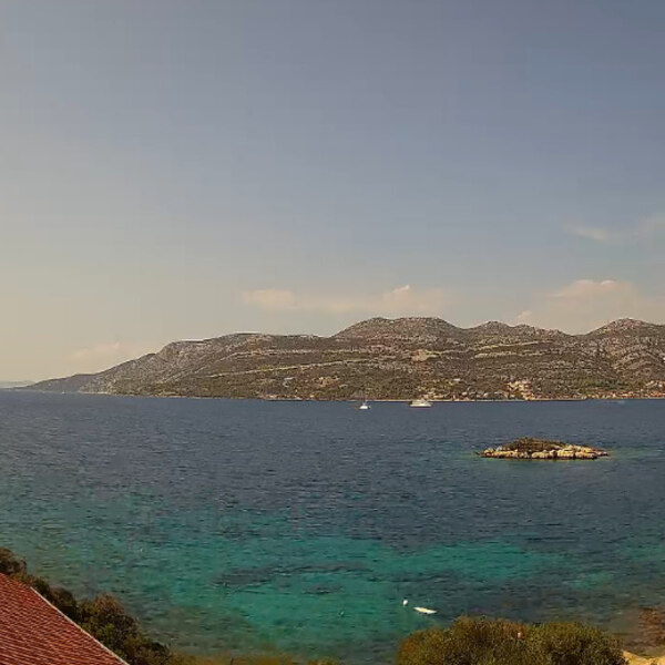 Kamera Korčula zátoka Tri Žala