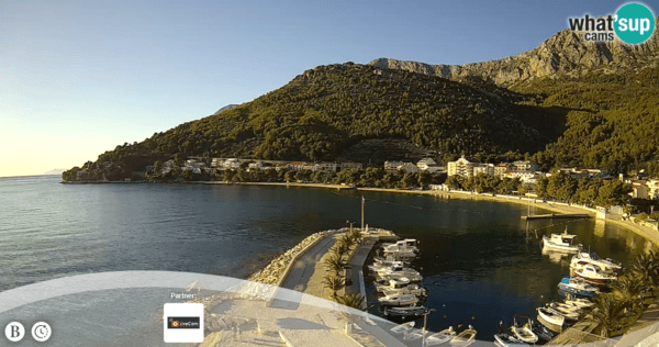 Kamera Drvenik, přístav